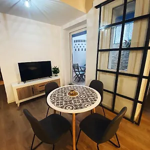  Appartement Patio Port Serrallo